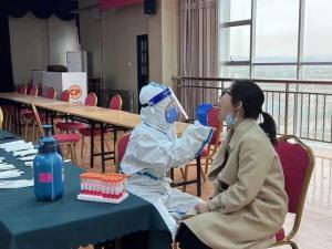 抗疫保供，我們?nèi)σ愿埃? class=